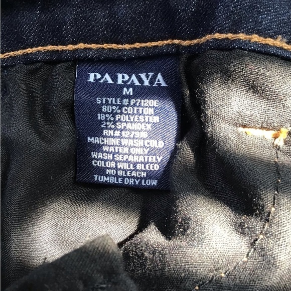 Sz M Papaya Jean shorts EUC. 2 pockets Gold button and tan trim - Picture 5 of 5